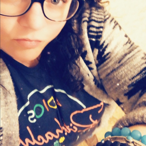 Meet your Posher, Kami - Picture 3 of 8